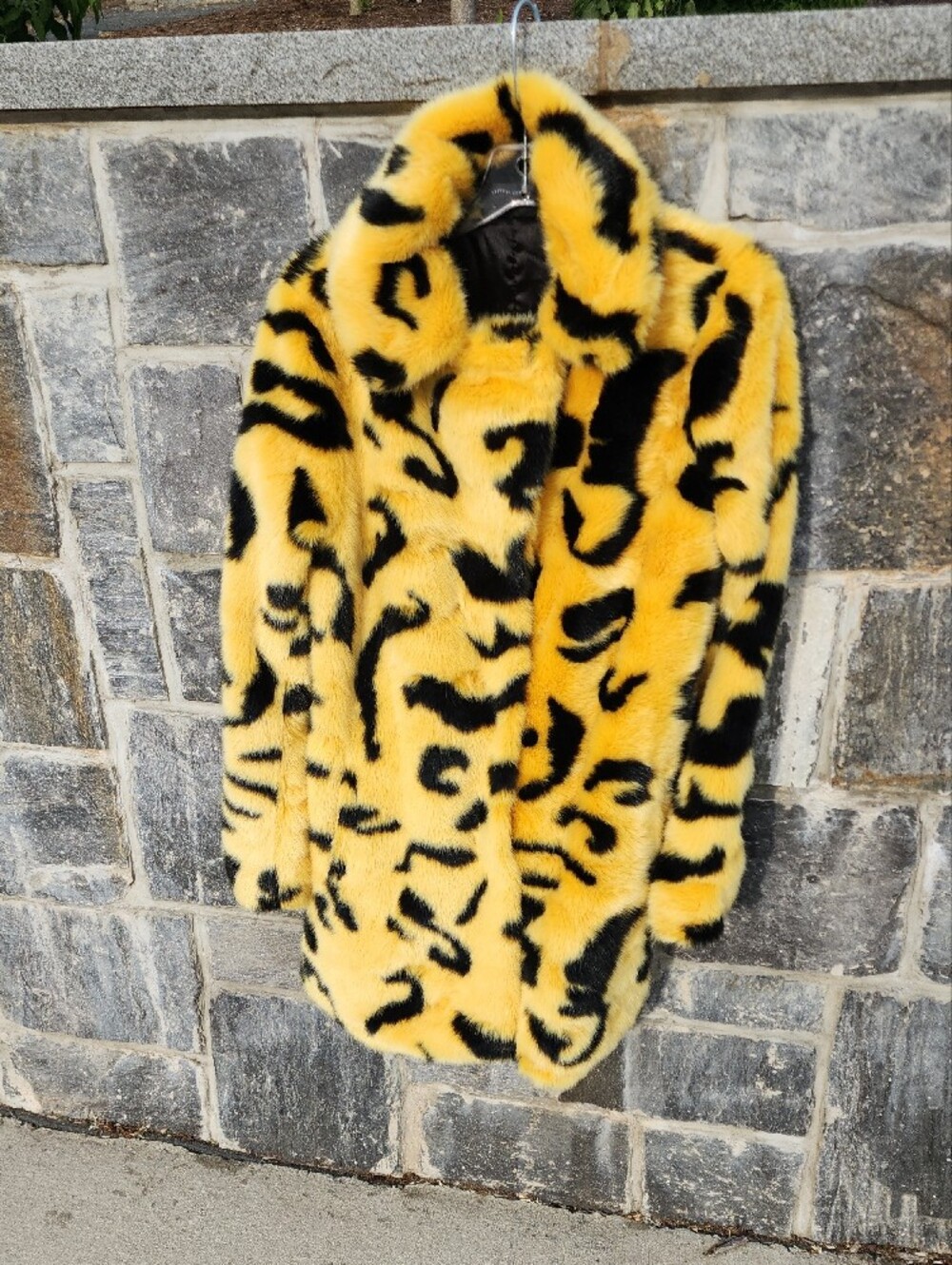 Lazy Oaf Yellow & Black Faux Fur Animal Print Coat Size Small - Picture 2 of 11